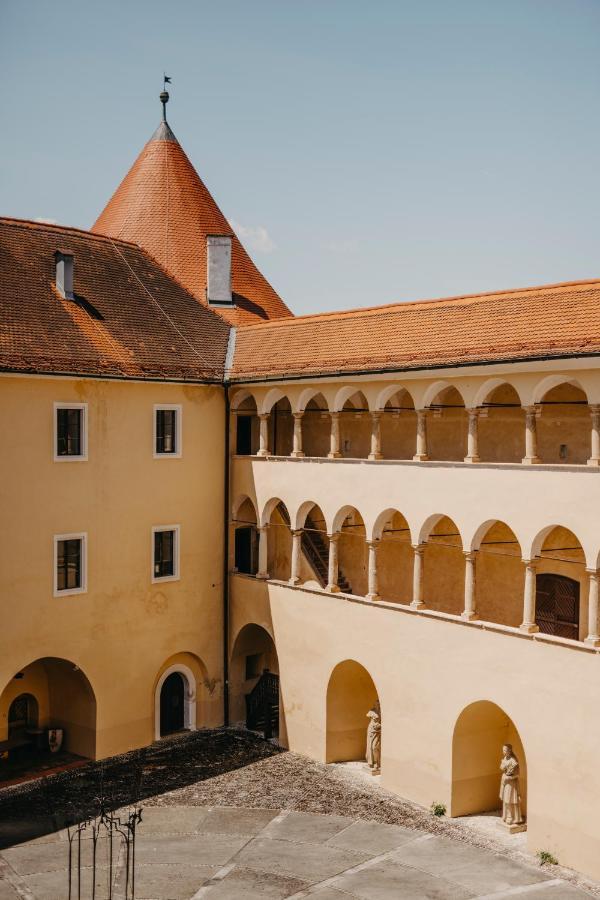 Mokrice Castle Estate 4*