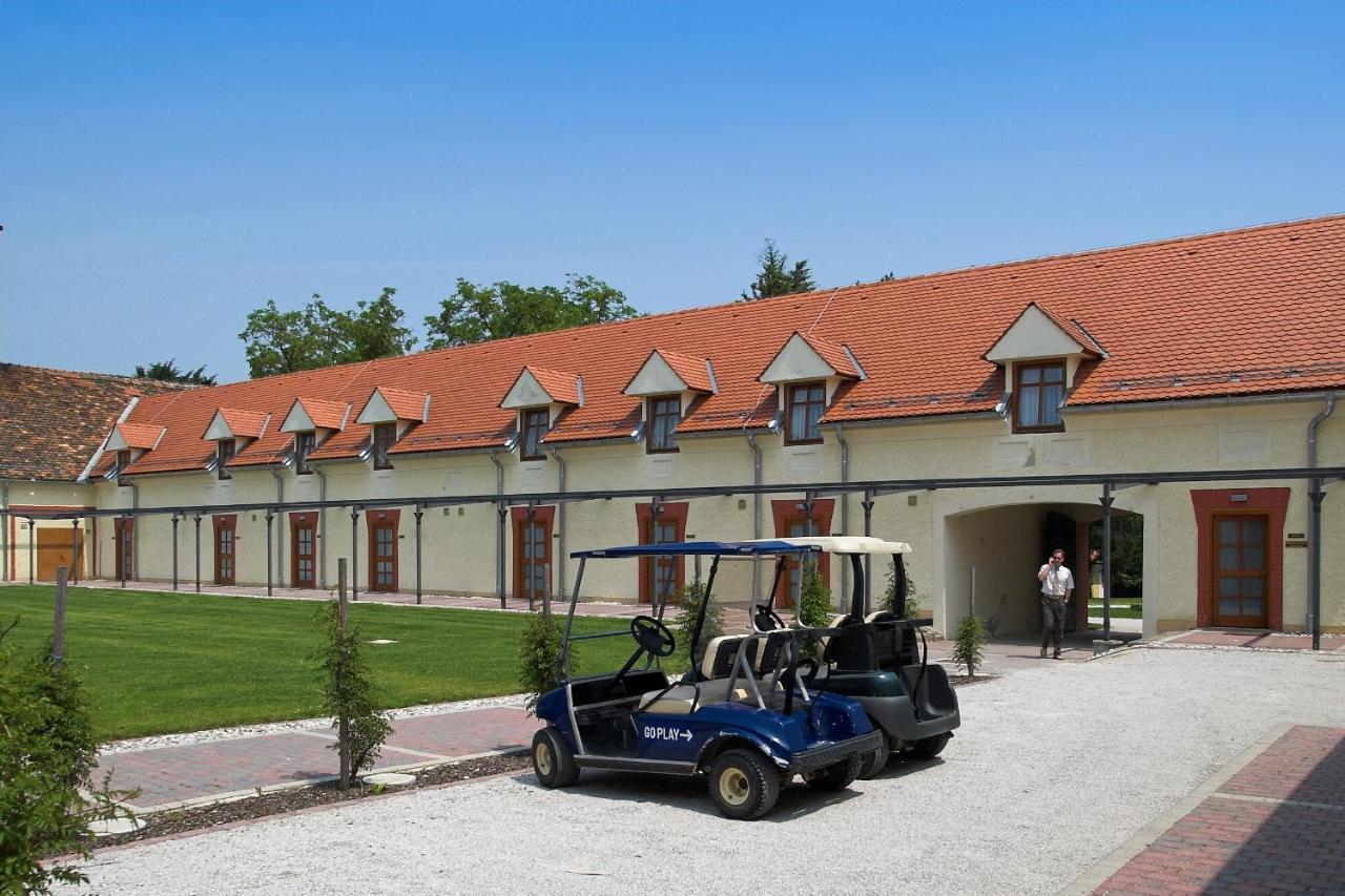 Hotel Mokrice Castle Estate