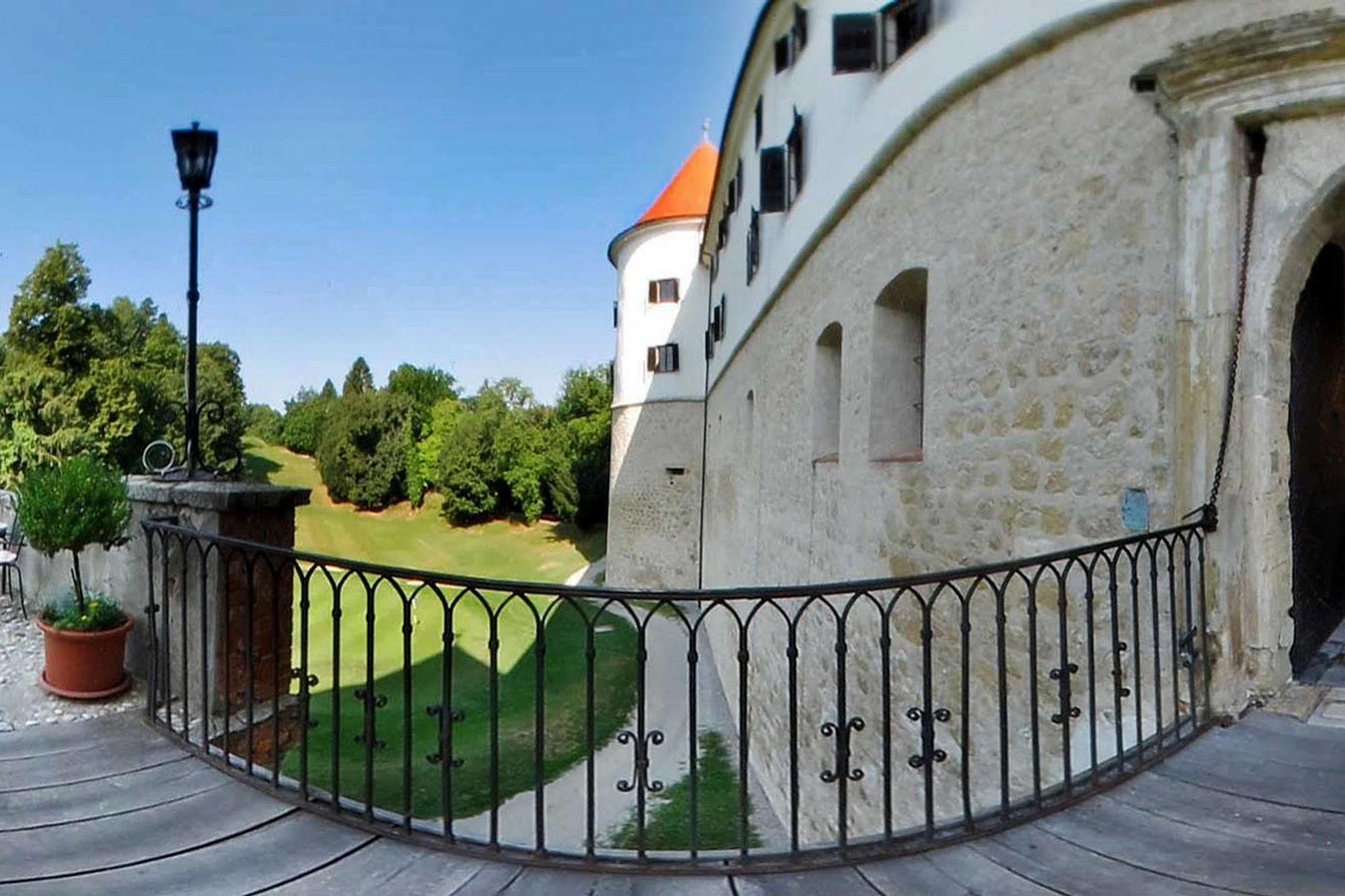 Mokrice Castle Estate 4*